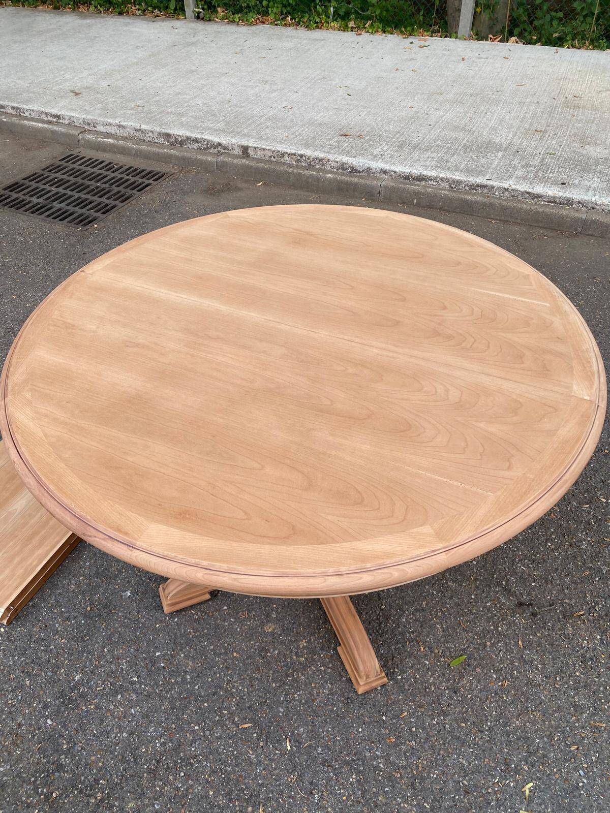 Large extendable round dining table stripped with a central wooden leg 110-198cm.