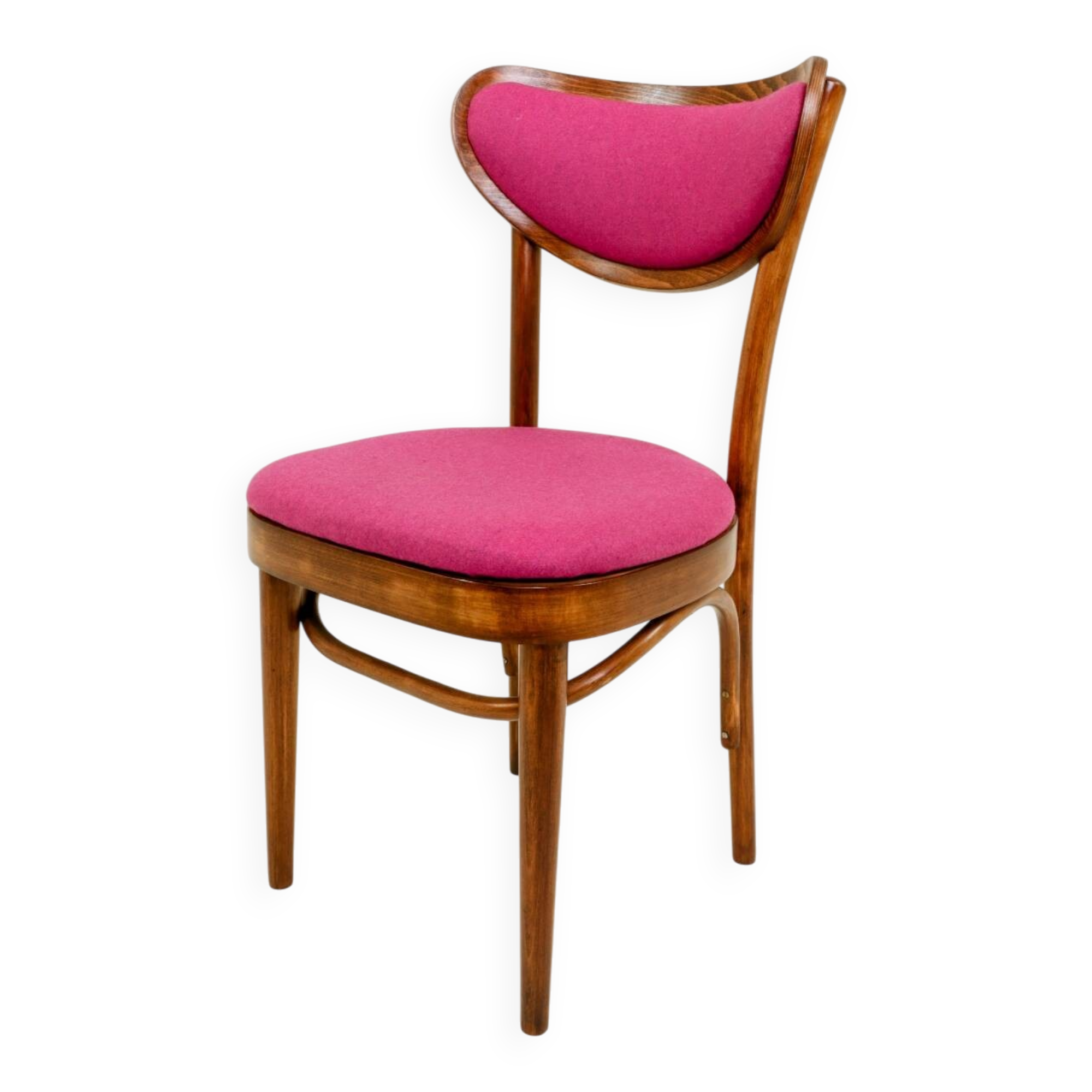 Chaise rétro en bois cintré de style classique, revêtement en laine fuchsia, rénovée.