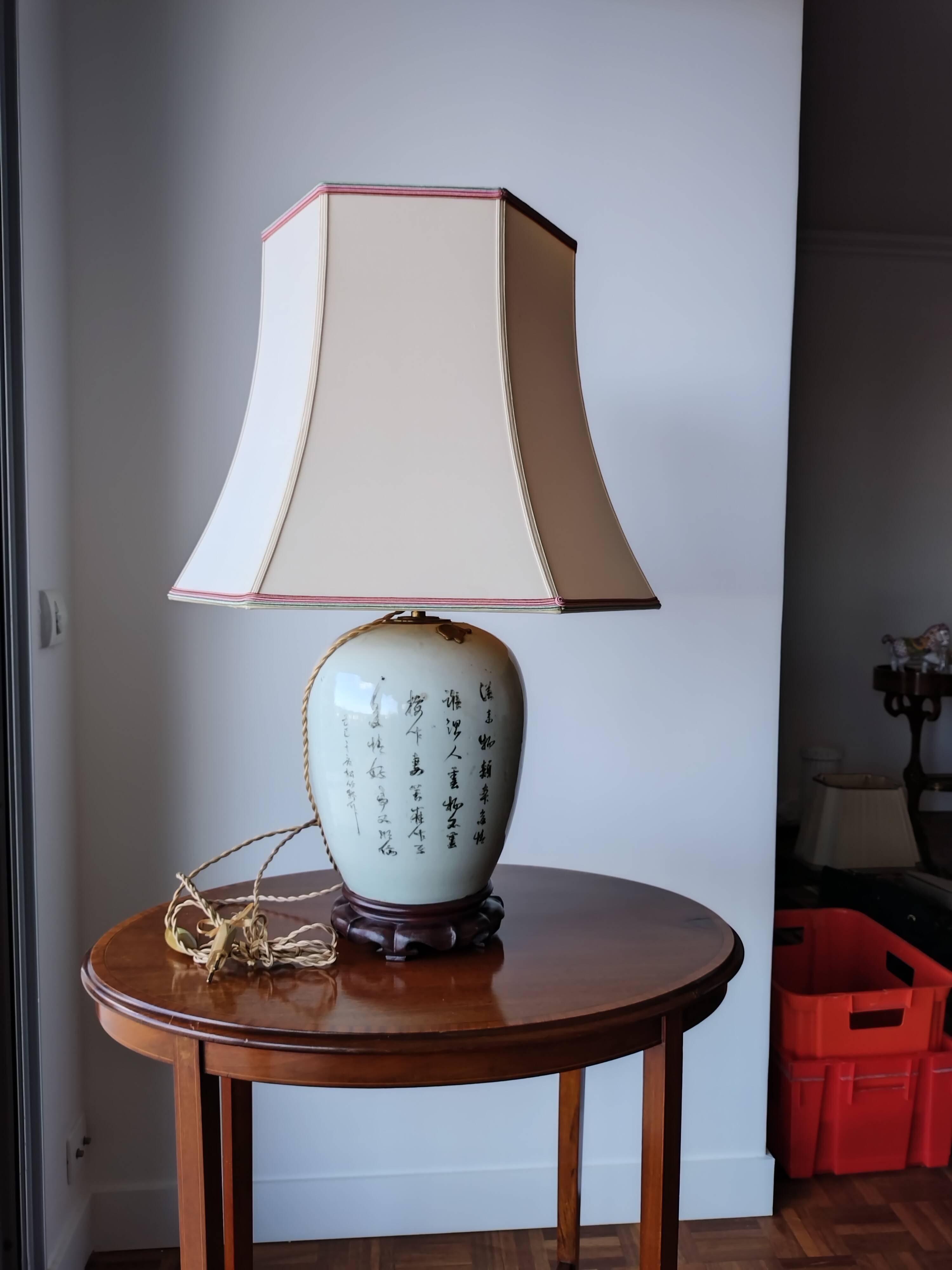 Chinese porcelain lamp from the early 20th century
