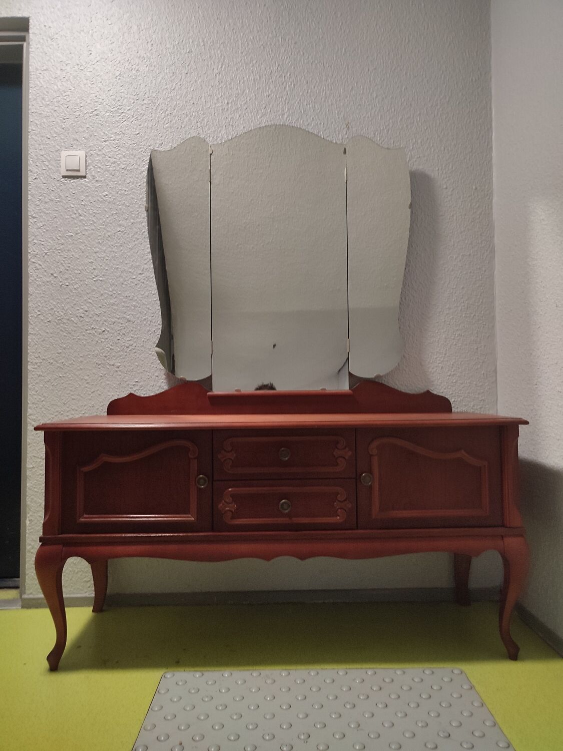 Vintage dressing table