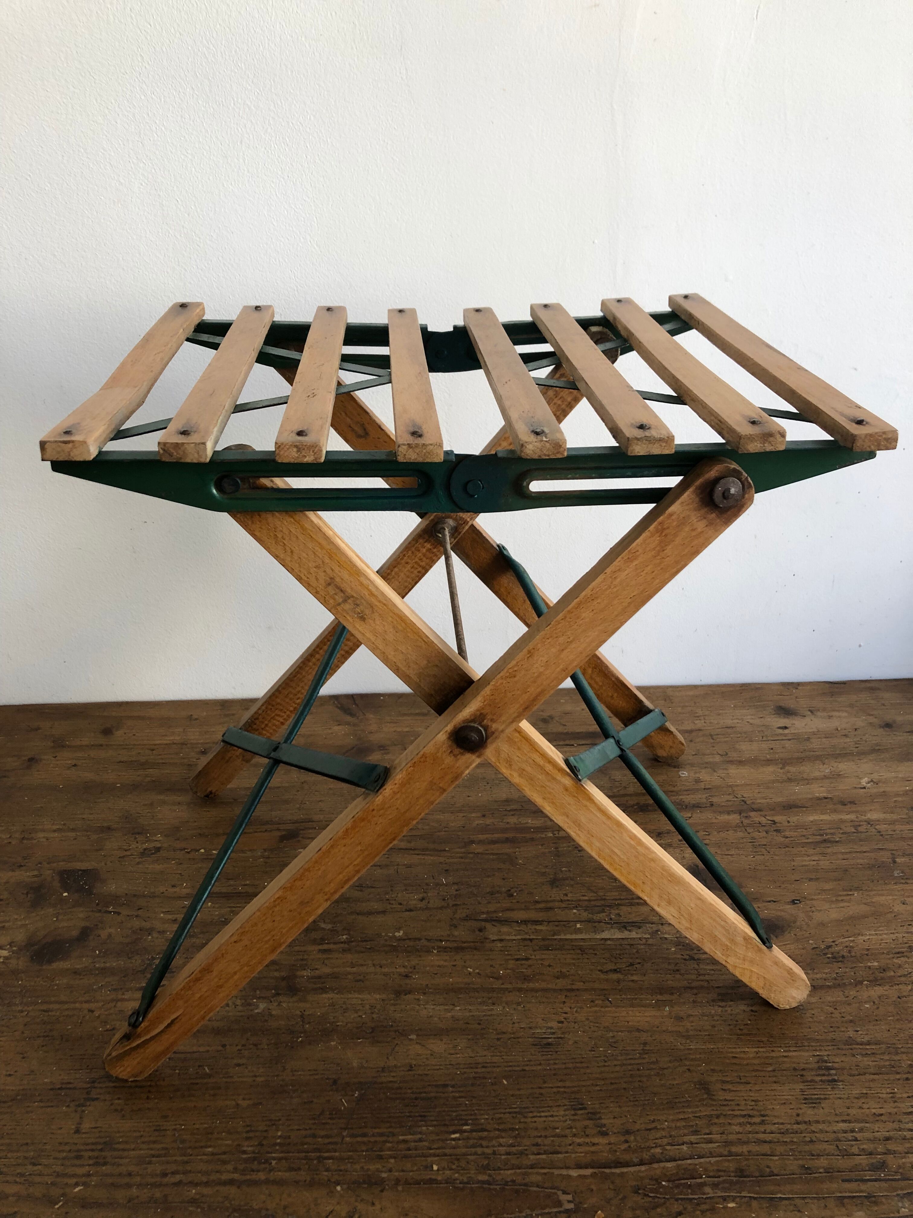 Painter's or fisherman's folding stool