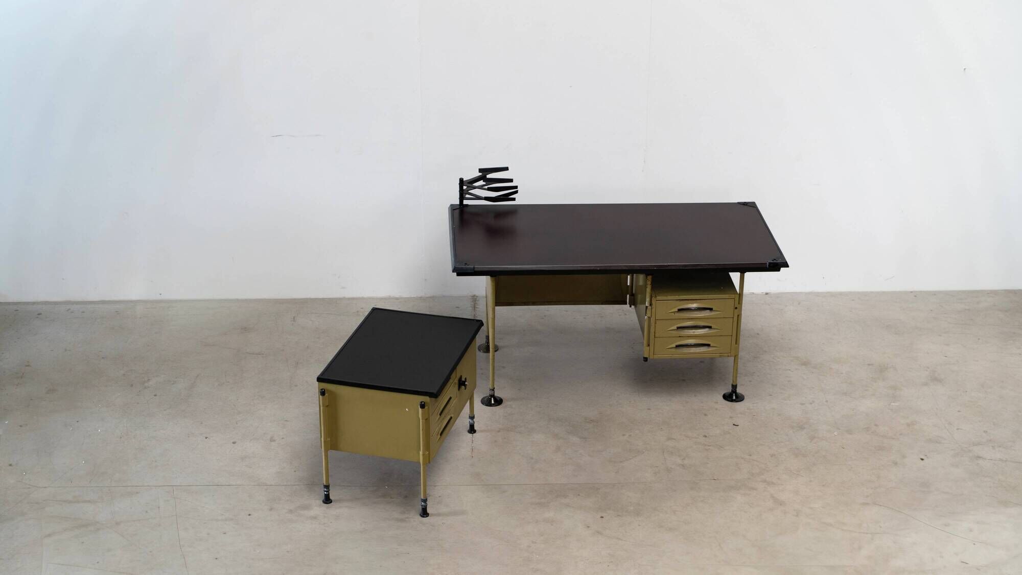 Italian desk by Studio BBPR for Olivetti