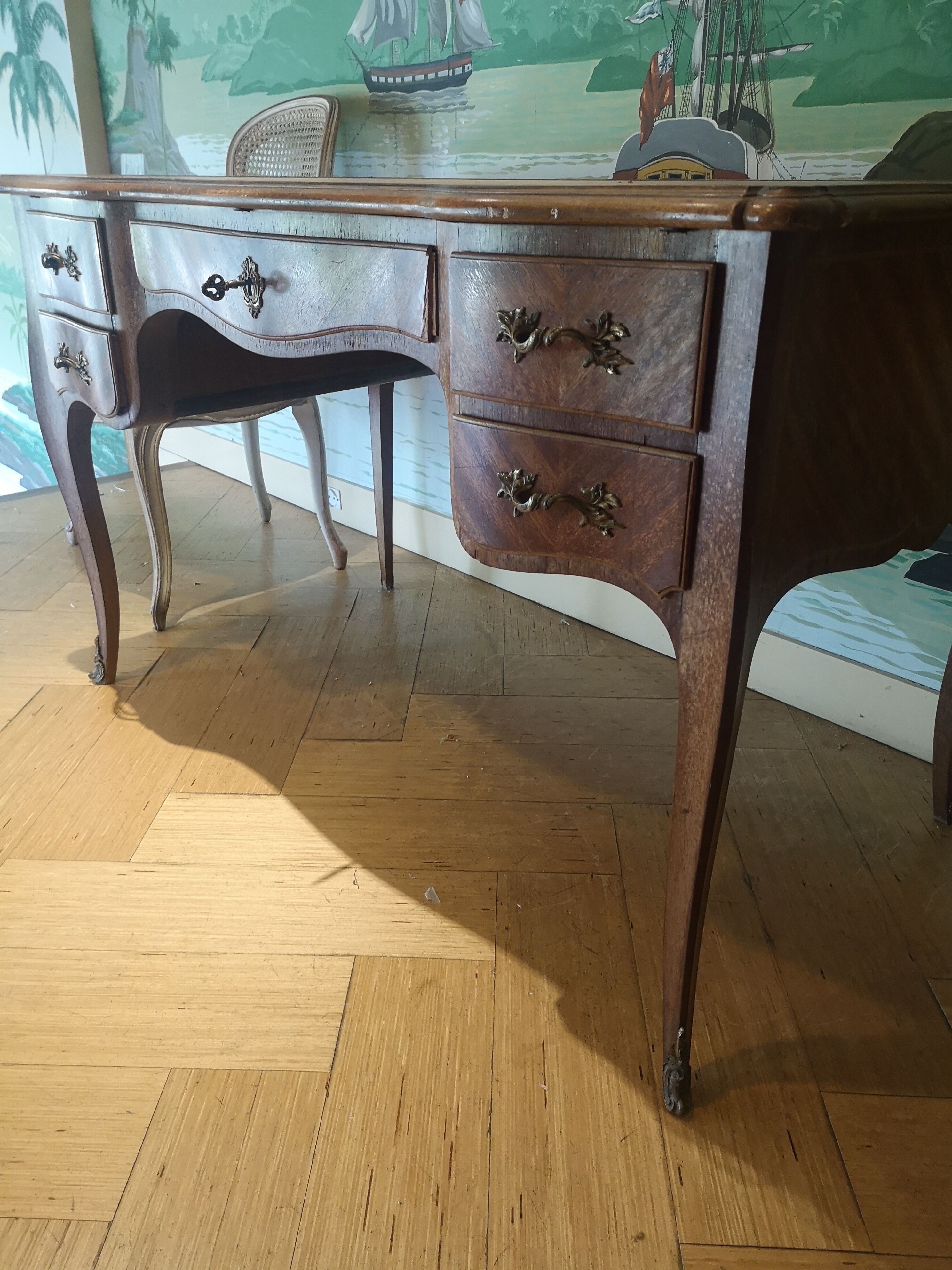 Bureau style Louis XV et son fauteuil