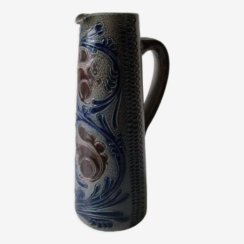 Pitcher in glazed sandstone from Alsace