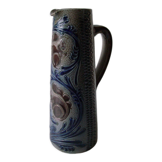 Pitcher in glazed sandstone from Alsace