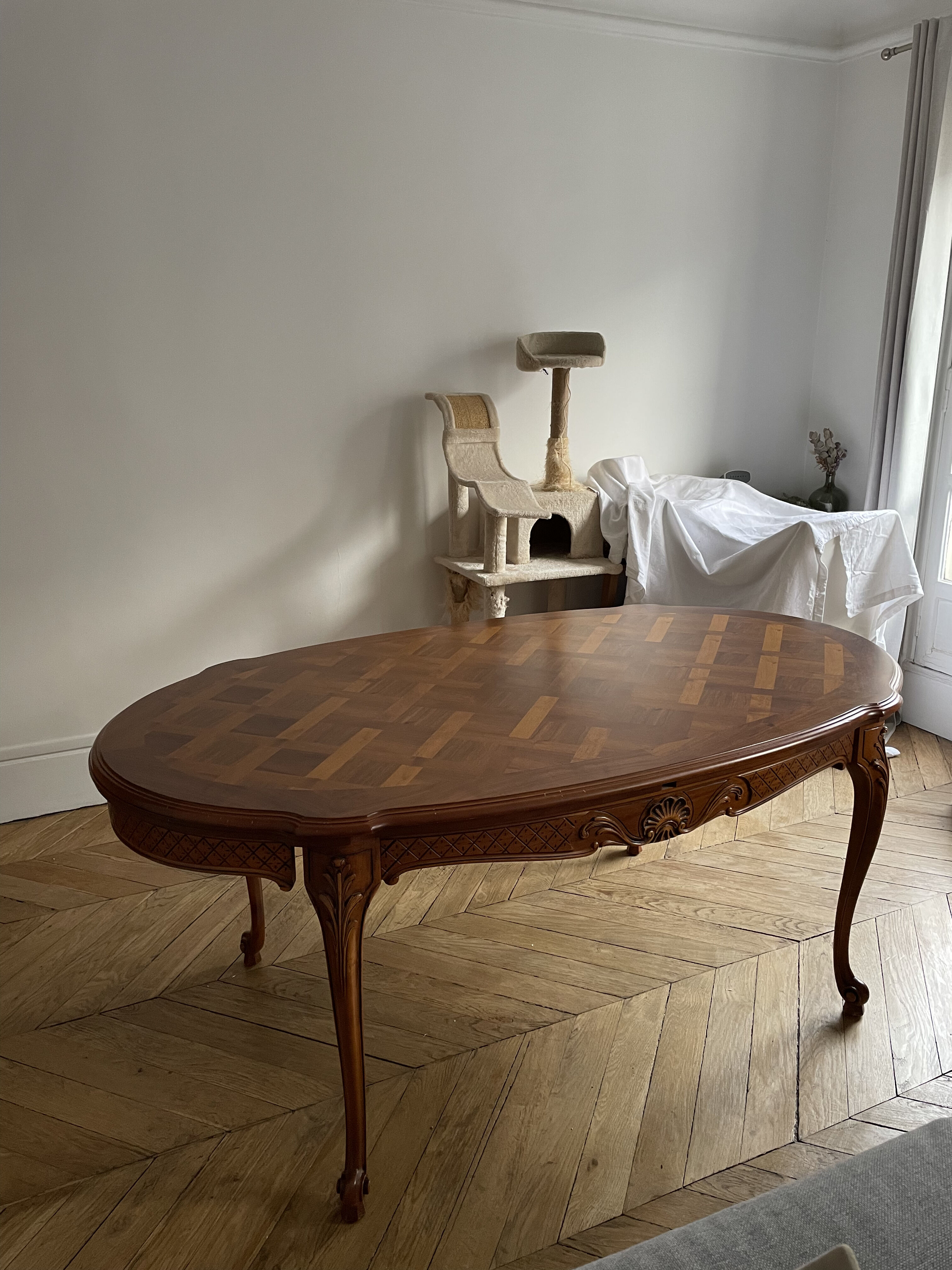 Louis XV style extendable oval wooden dining table