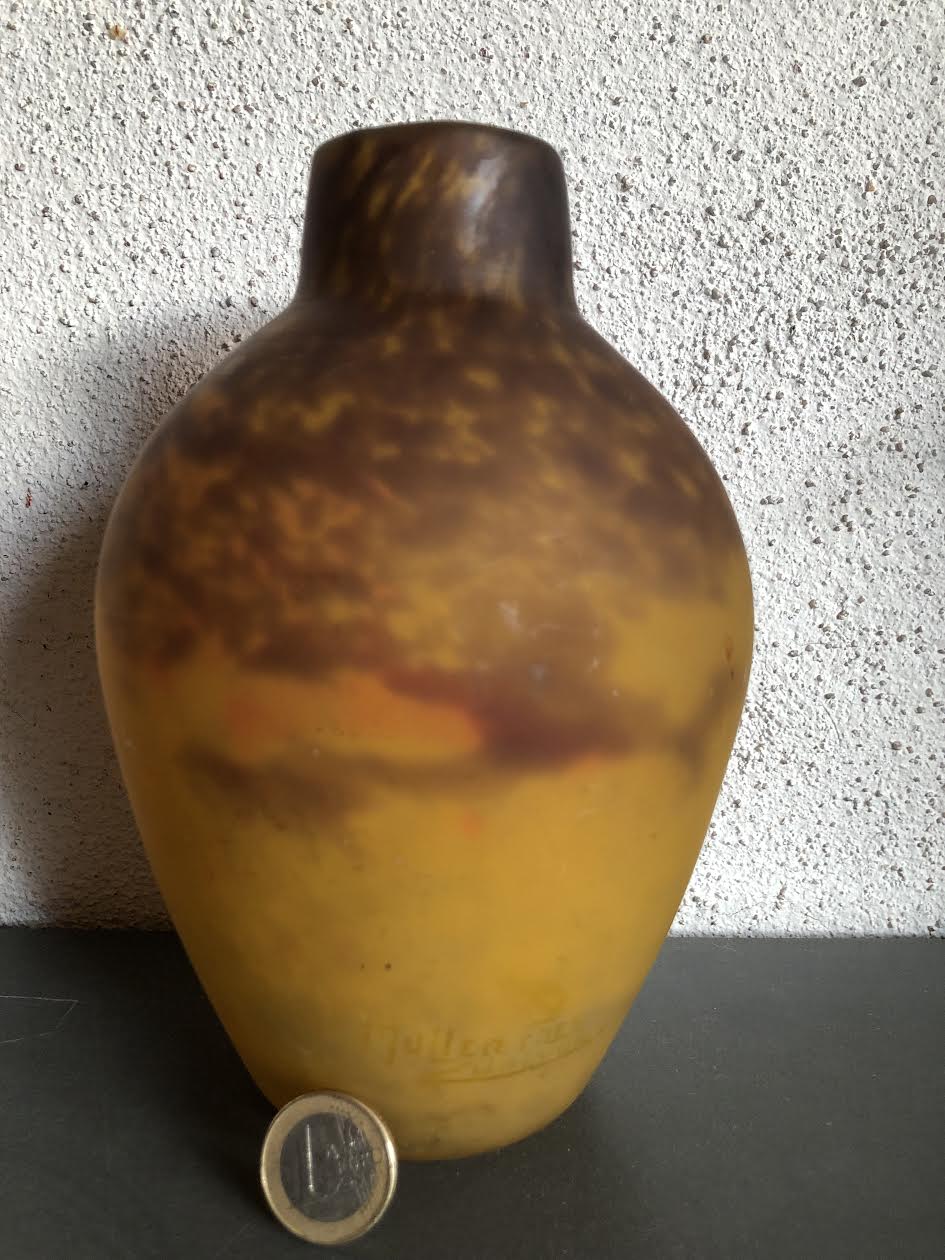 Muller Frère glass paste vase