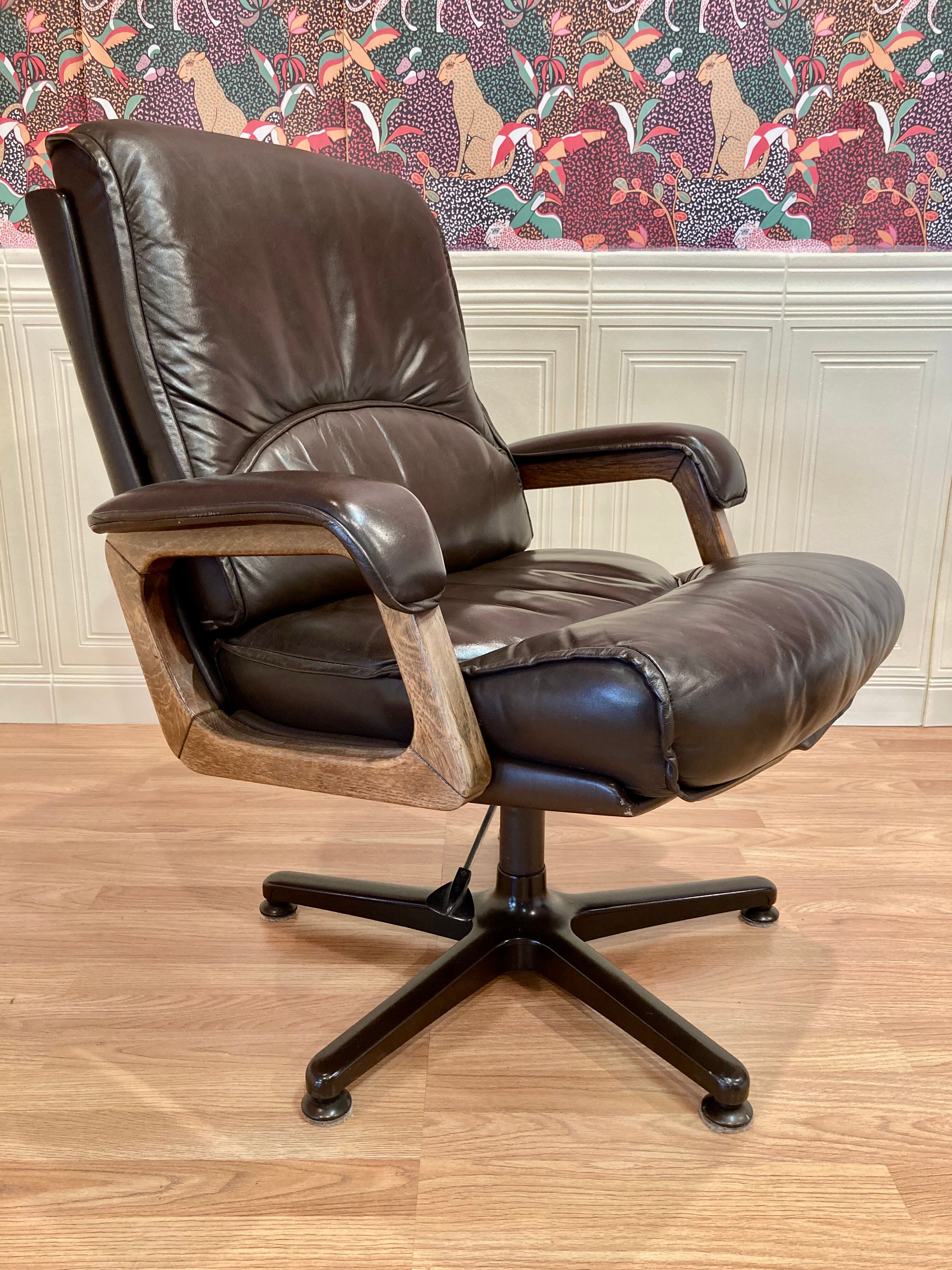 Swivel armchair and its ottoman "drabert" for "gerd lange".