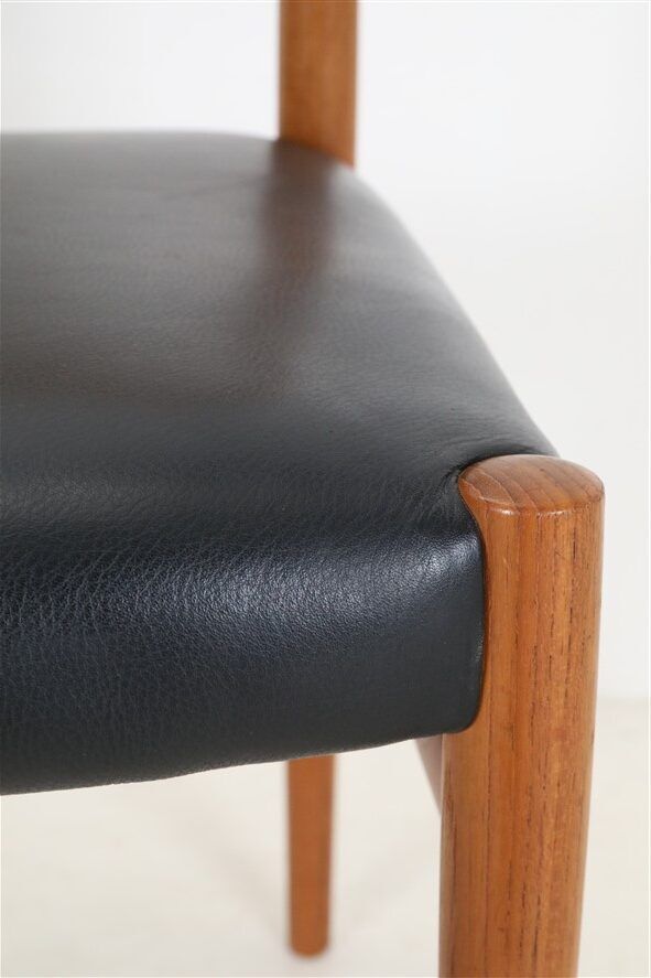 High-quality “418” chair by Arne Vodder for Sibast / teak / genuine leather / Mid-Century Danish Modern design / 1960s