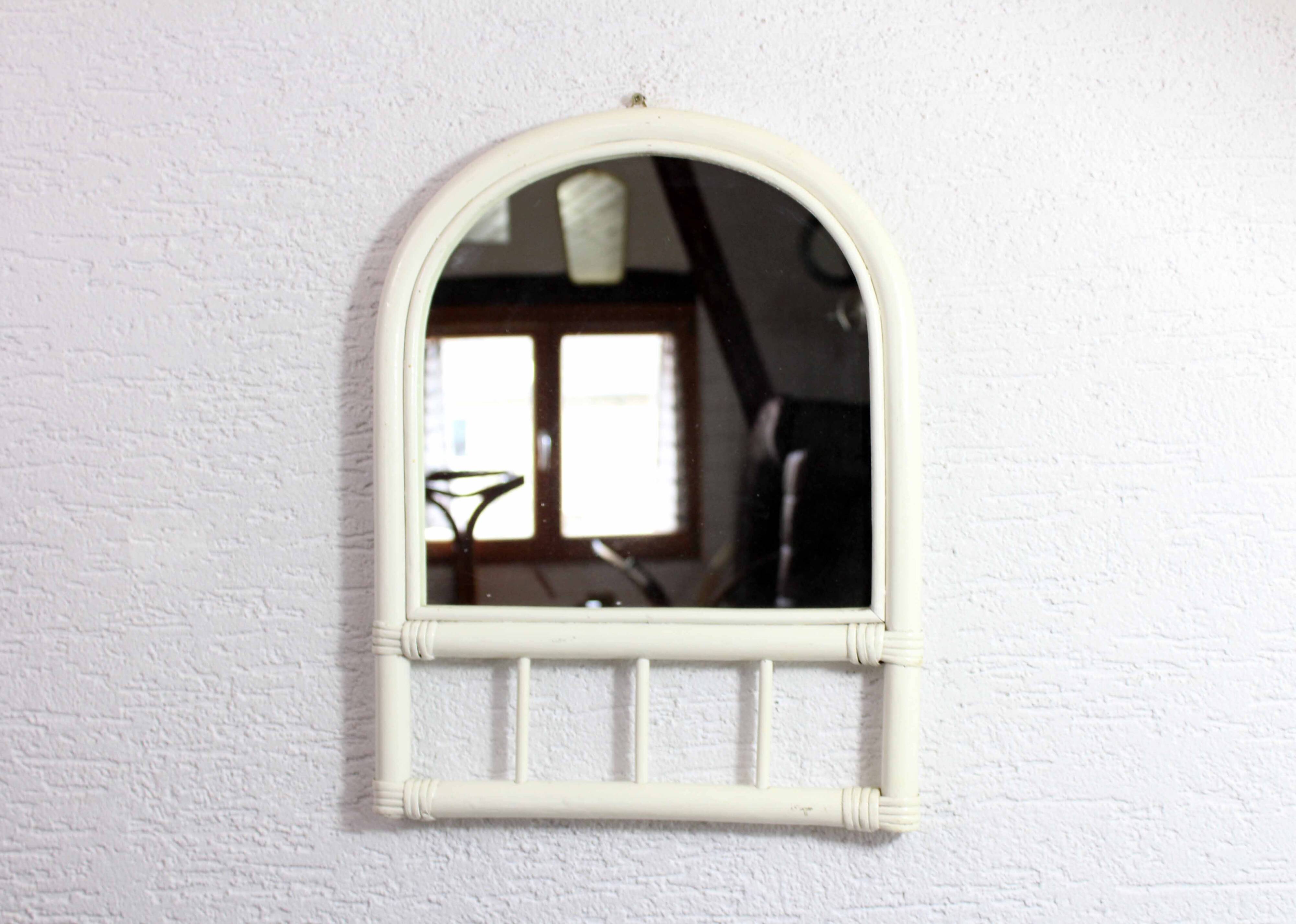 Miroir vintage en rotin