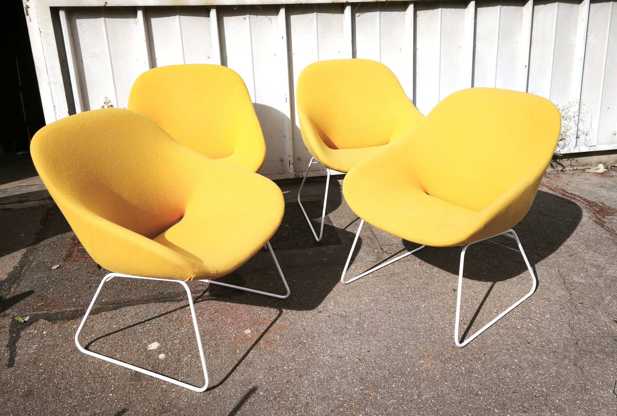 Set of 4 Lounge Beso armchairs, Artifort
