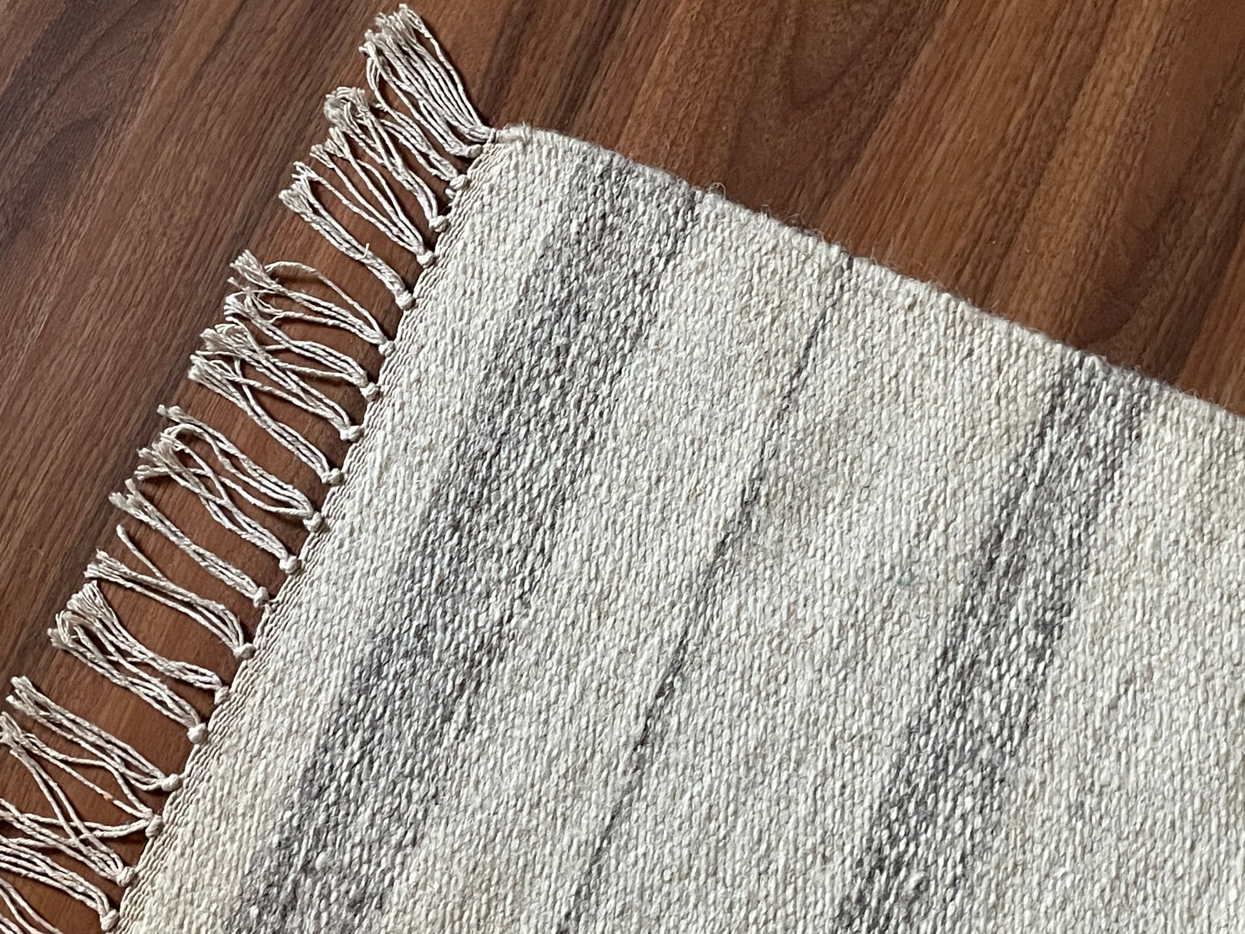 Tapis de laine à tissage plat fait à la main, couleur blanche