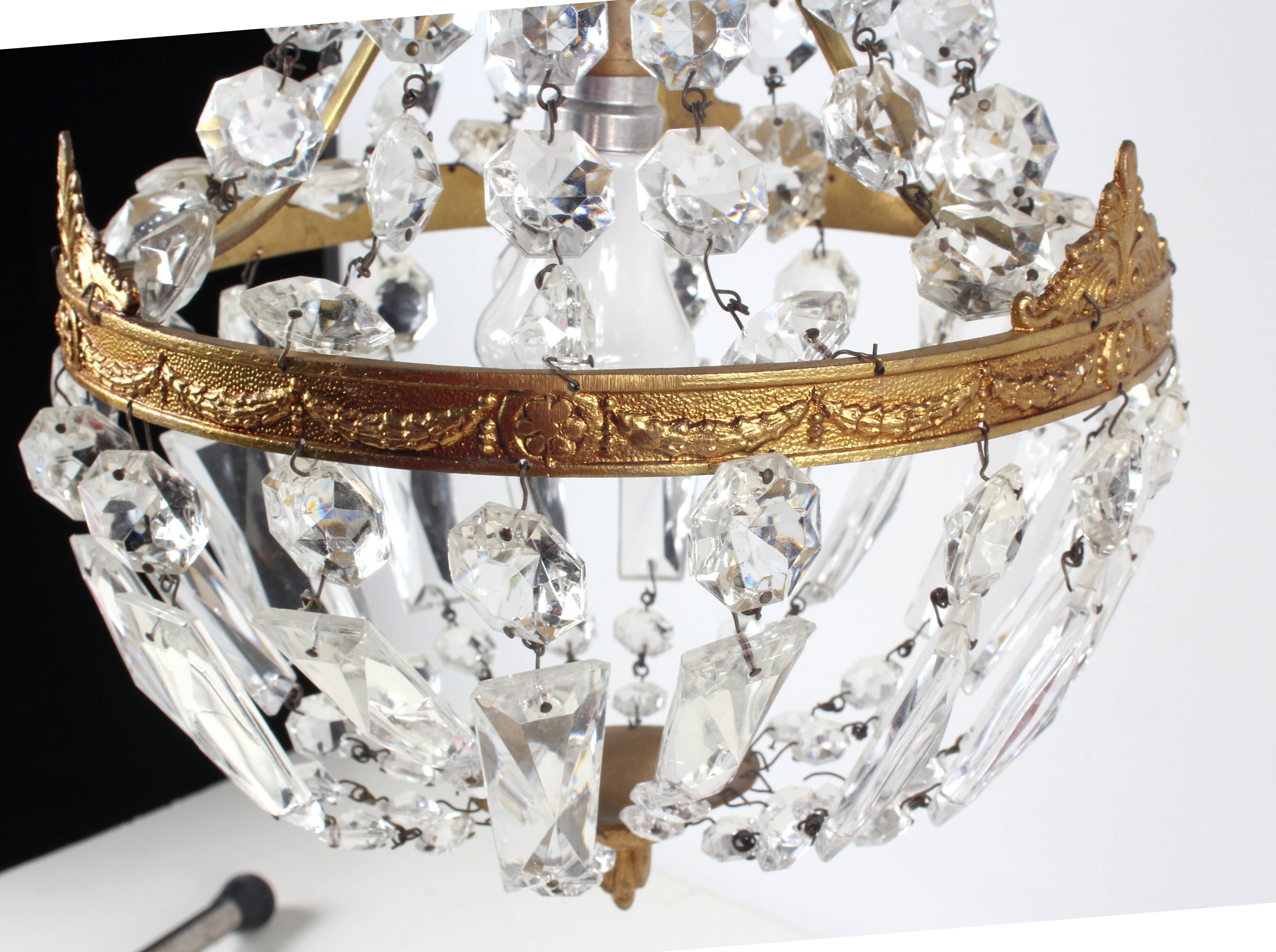 Hot air balloon chandelier with tassels