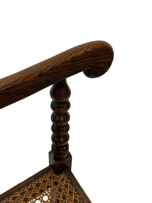 Chaise Art Déco en chêne minimaliste, osier, design minimaliste.