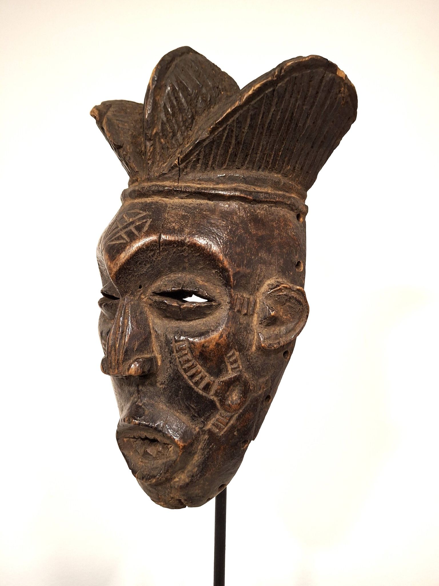 Chokwe Mask – Mid 20th Century – Angola – African Tribal Art