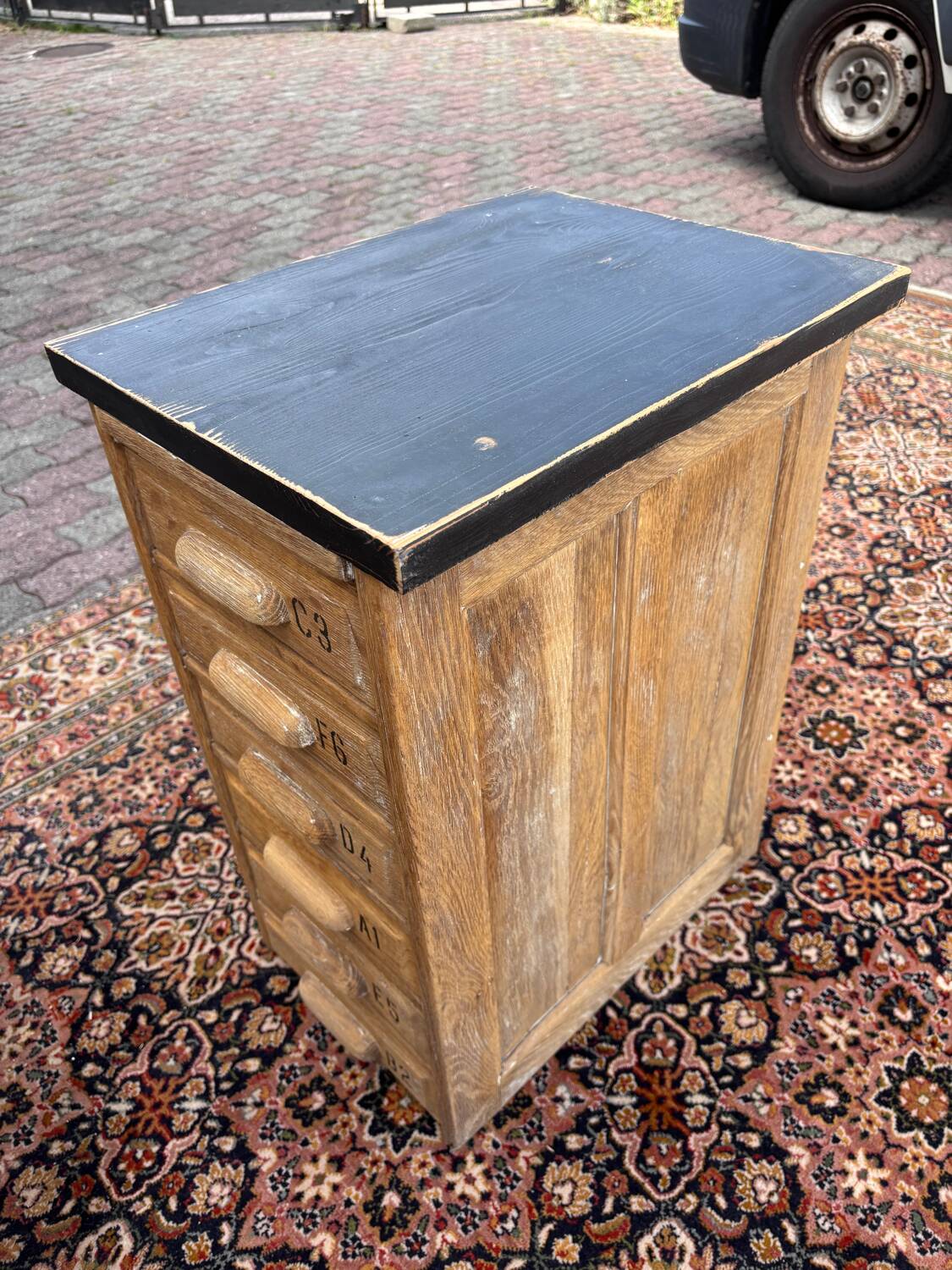 Small piece of furniture