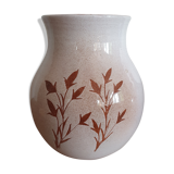 Vase with pattern