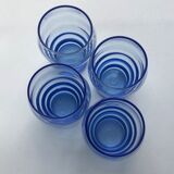 9 anciens verres à liqueur en verre bleu