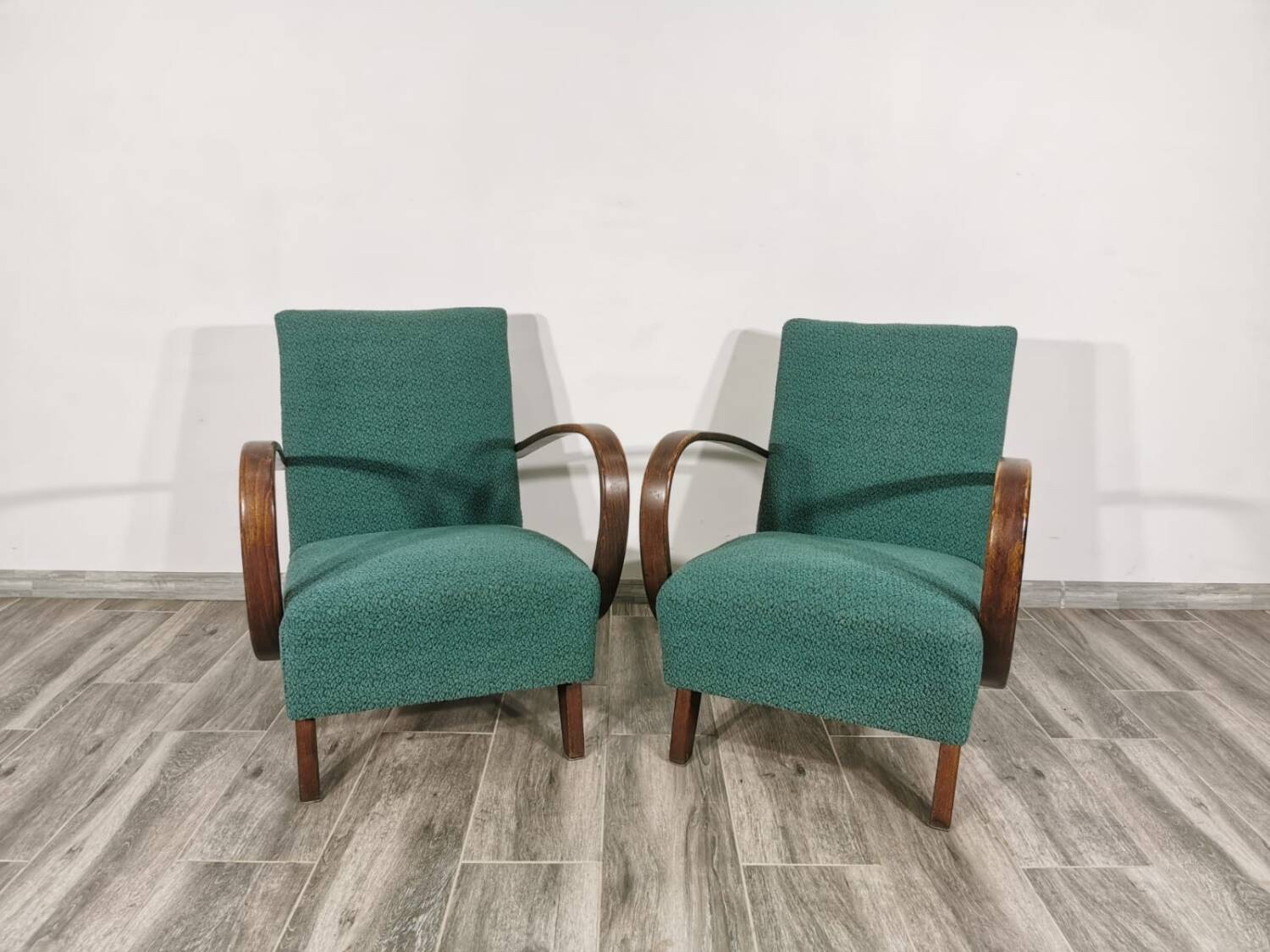 Art Deco Armchair by Jindrich Halabala