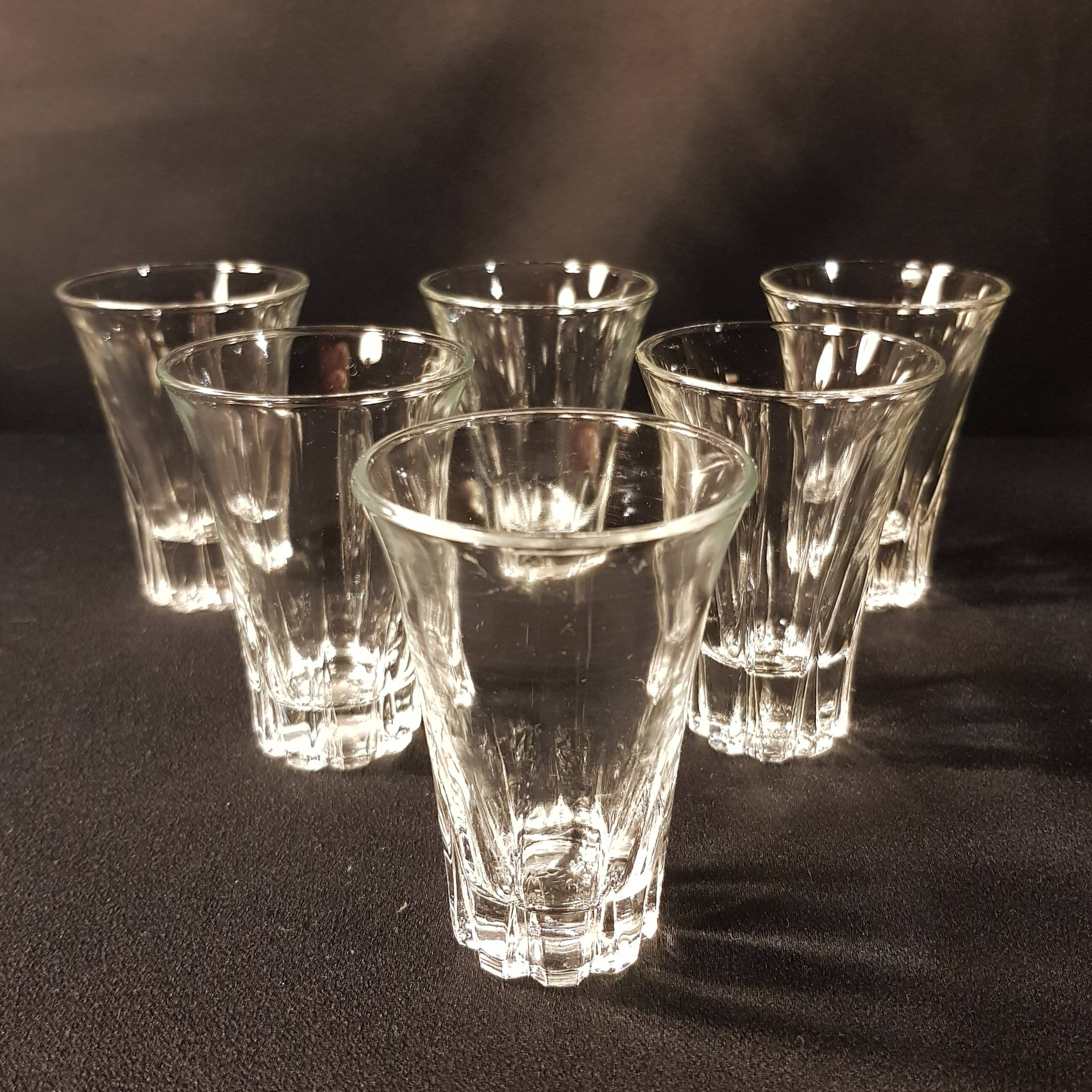 Digestive or liqueur glasses