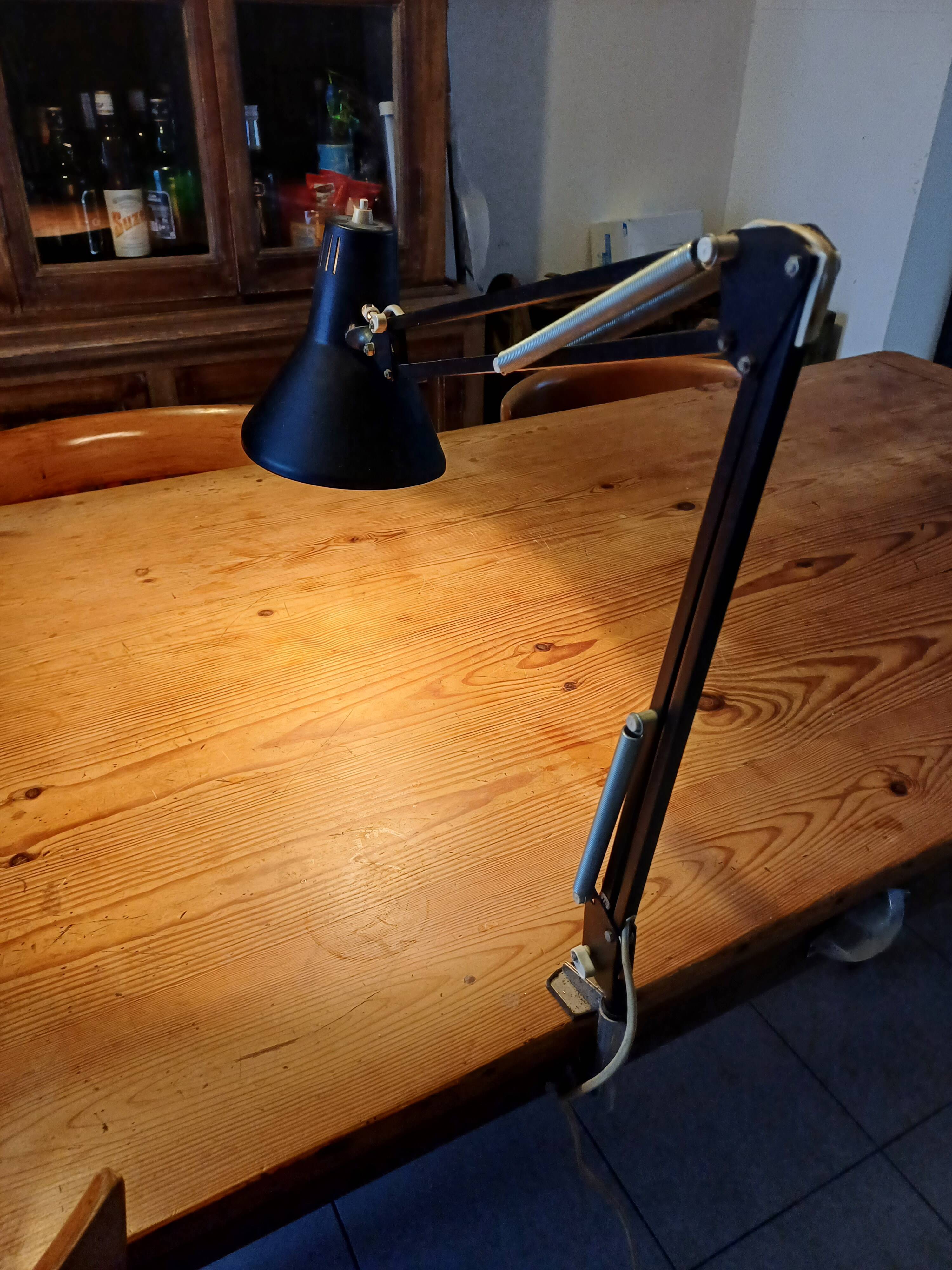 Lampe d'architecte en métal noir