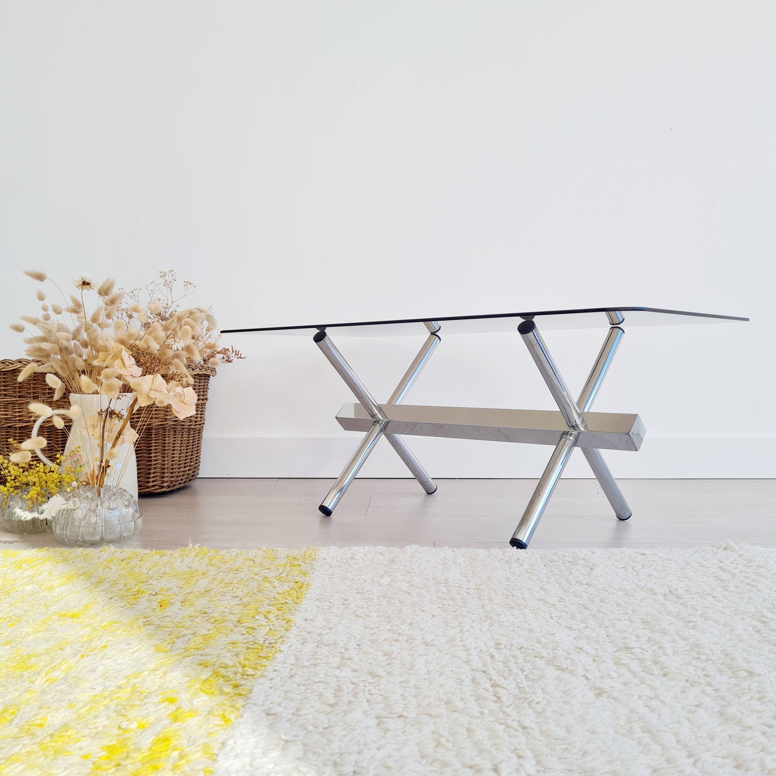 Table design basse chrome et verre années 70