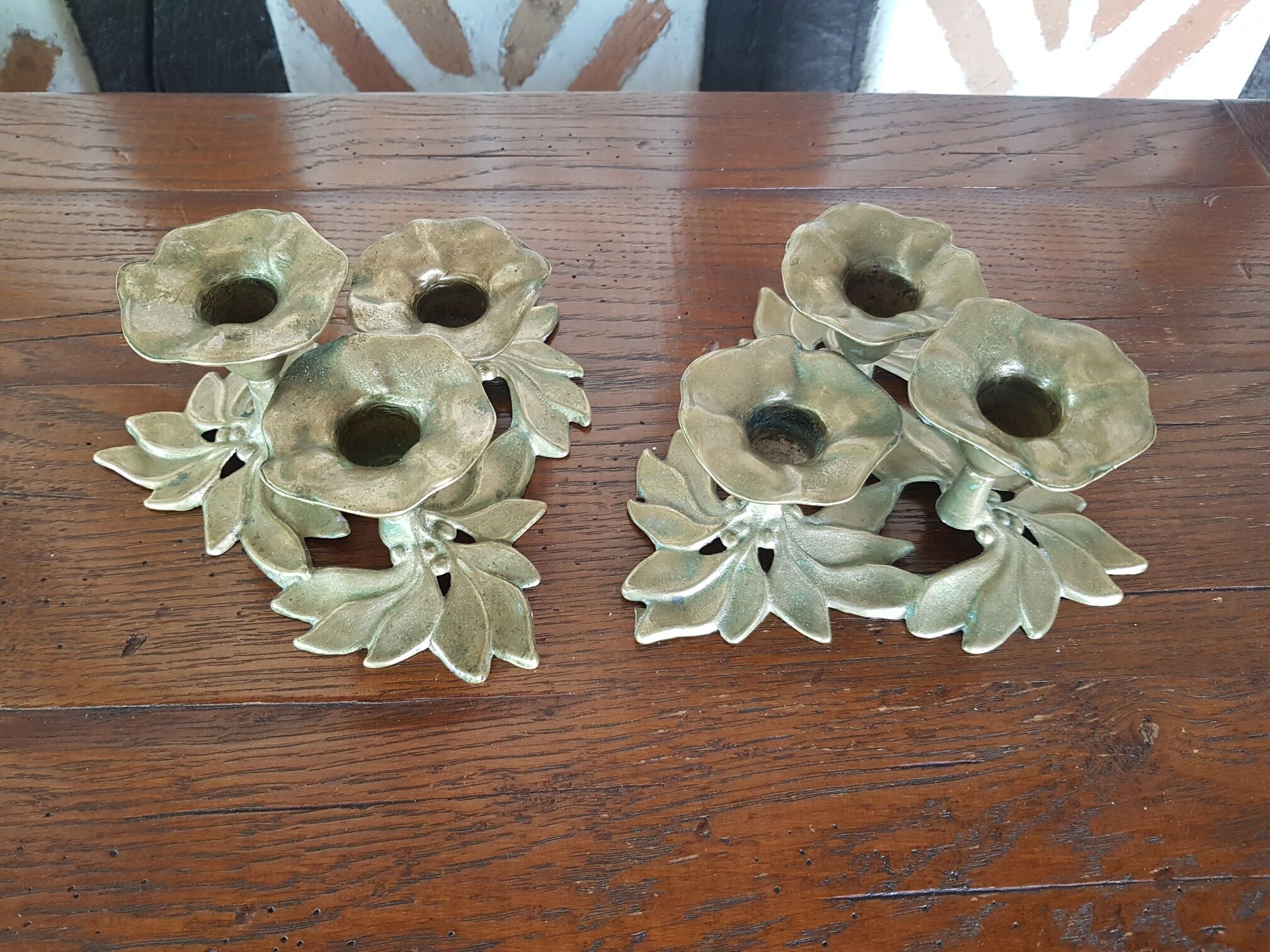 Pair of brass candlesticks decorated "flowers" 1970