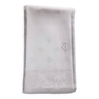 Nappe de fête - 2m30 x 5m30 - damassée blanche monogrammée ct