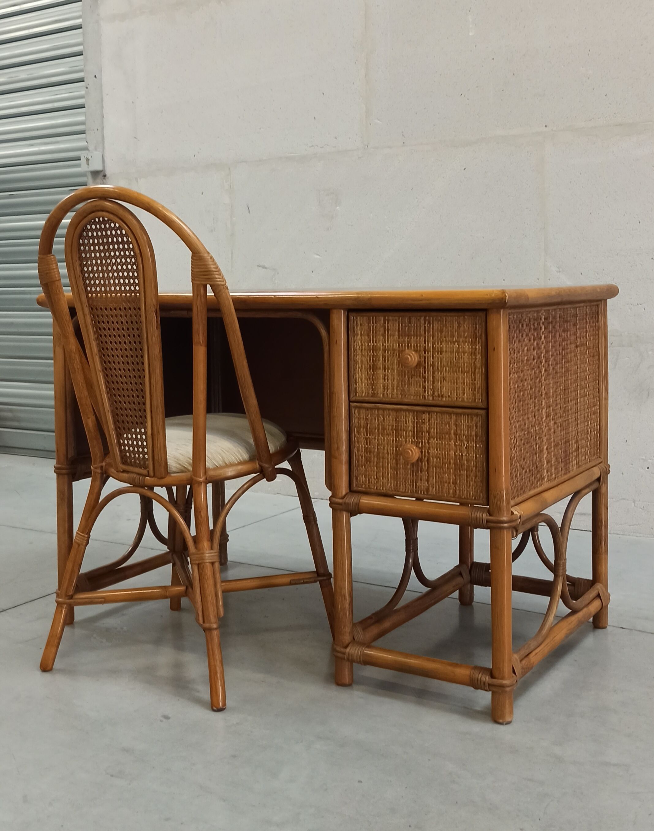 Bureau et chaise en bambou et rotin
