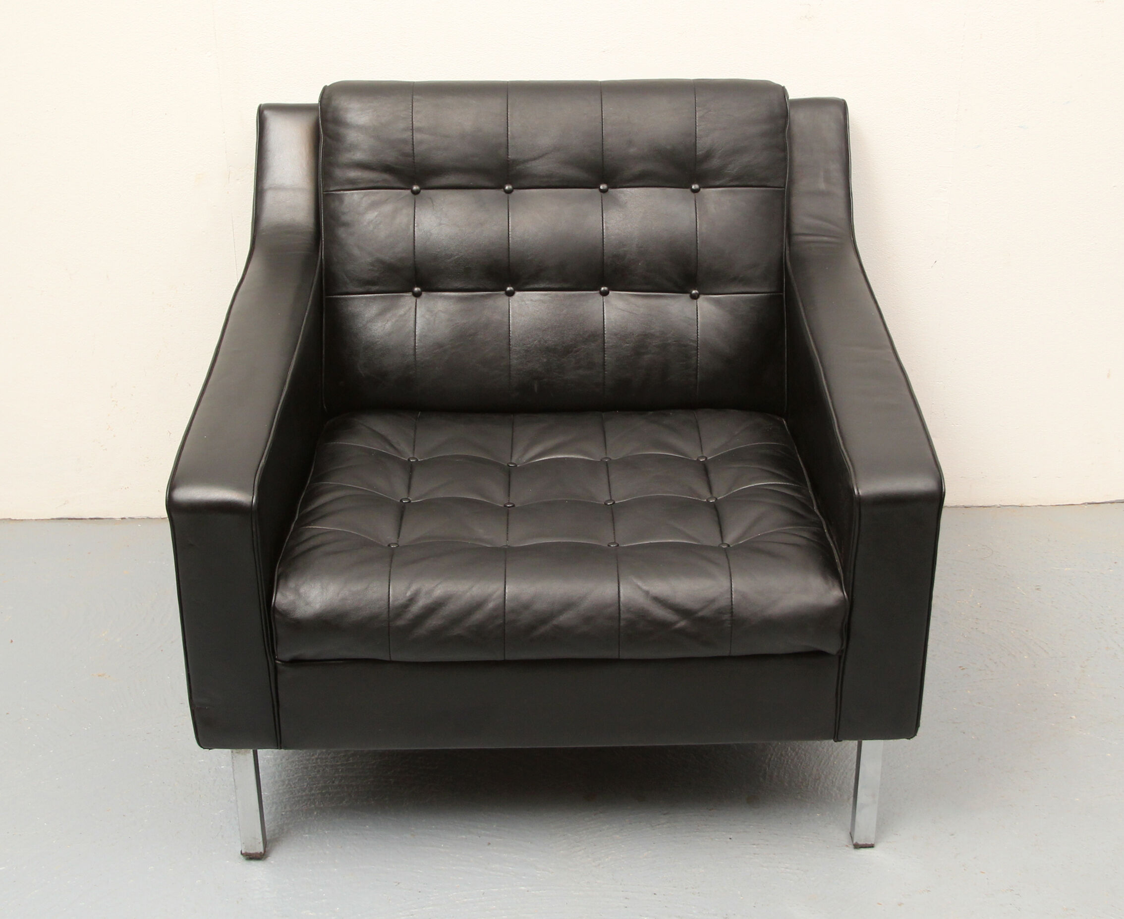 Fauteuil en cuir des années 1960 noir