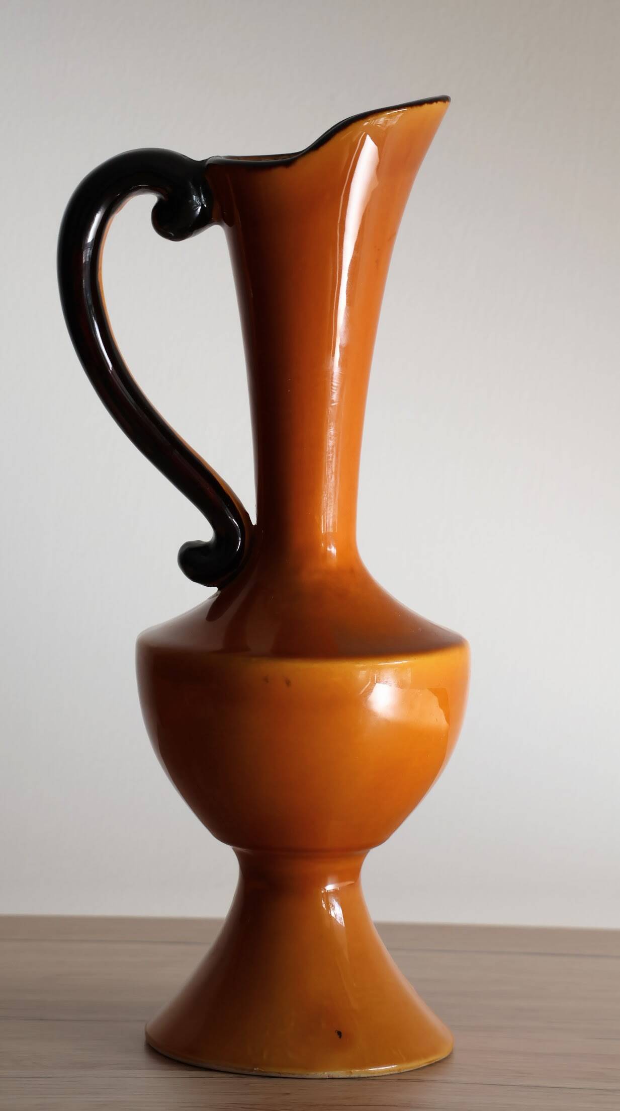 Poët-Laval flower vase, "Isabelle" model, in orange ceramic