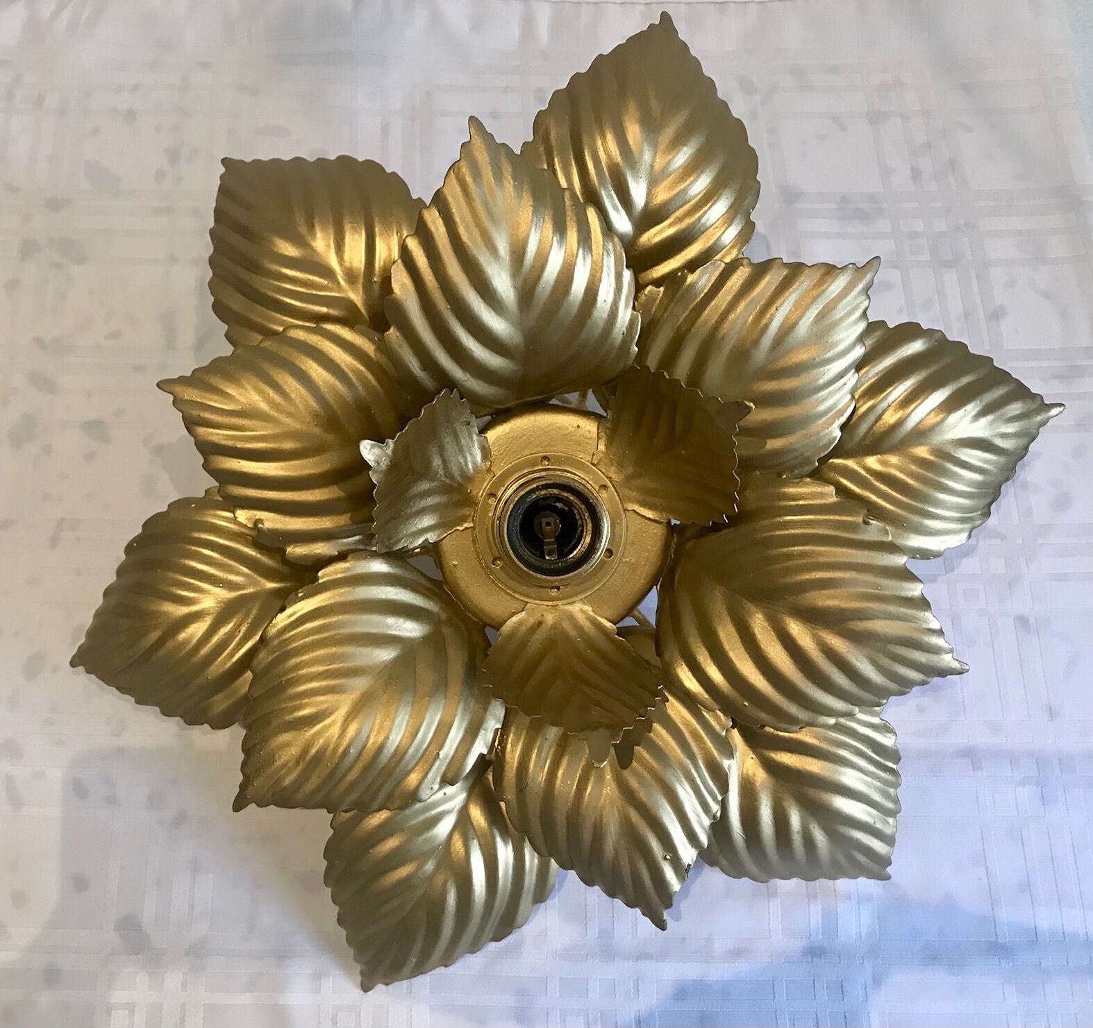 Ceiling lamp or wall lamp golden flower