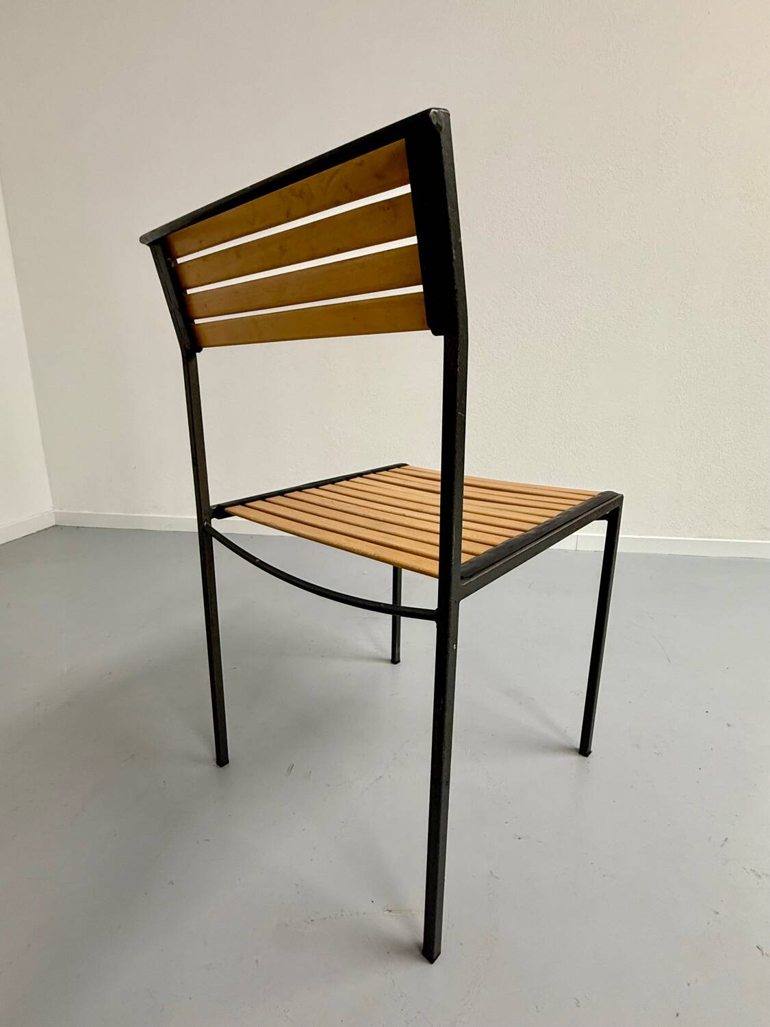 6 old metal and wood chairs, Italian design from the 80s, vintage