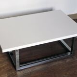 Coffee table that transforms into a dining table