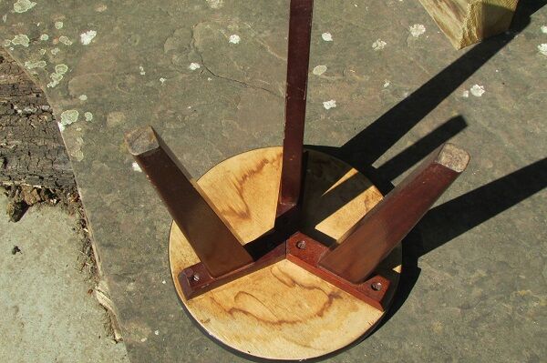 Tripod table of the 1960s