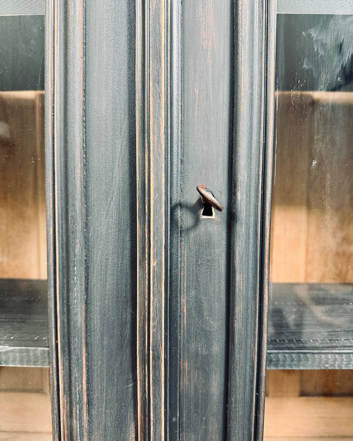 Louis-Philippe two-body dresser