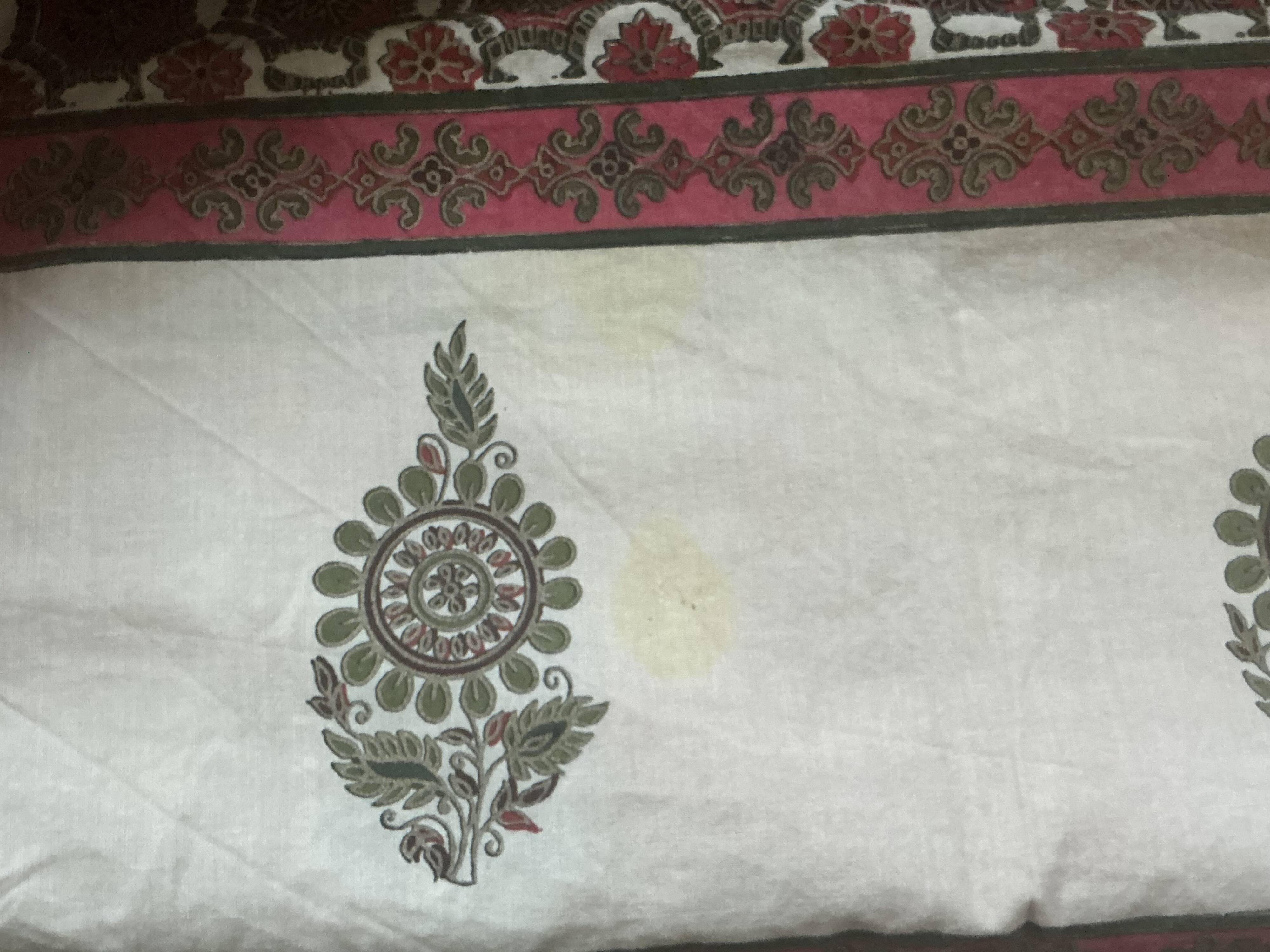 Square tablecloth 106x106 cm