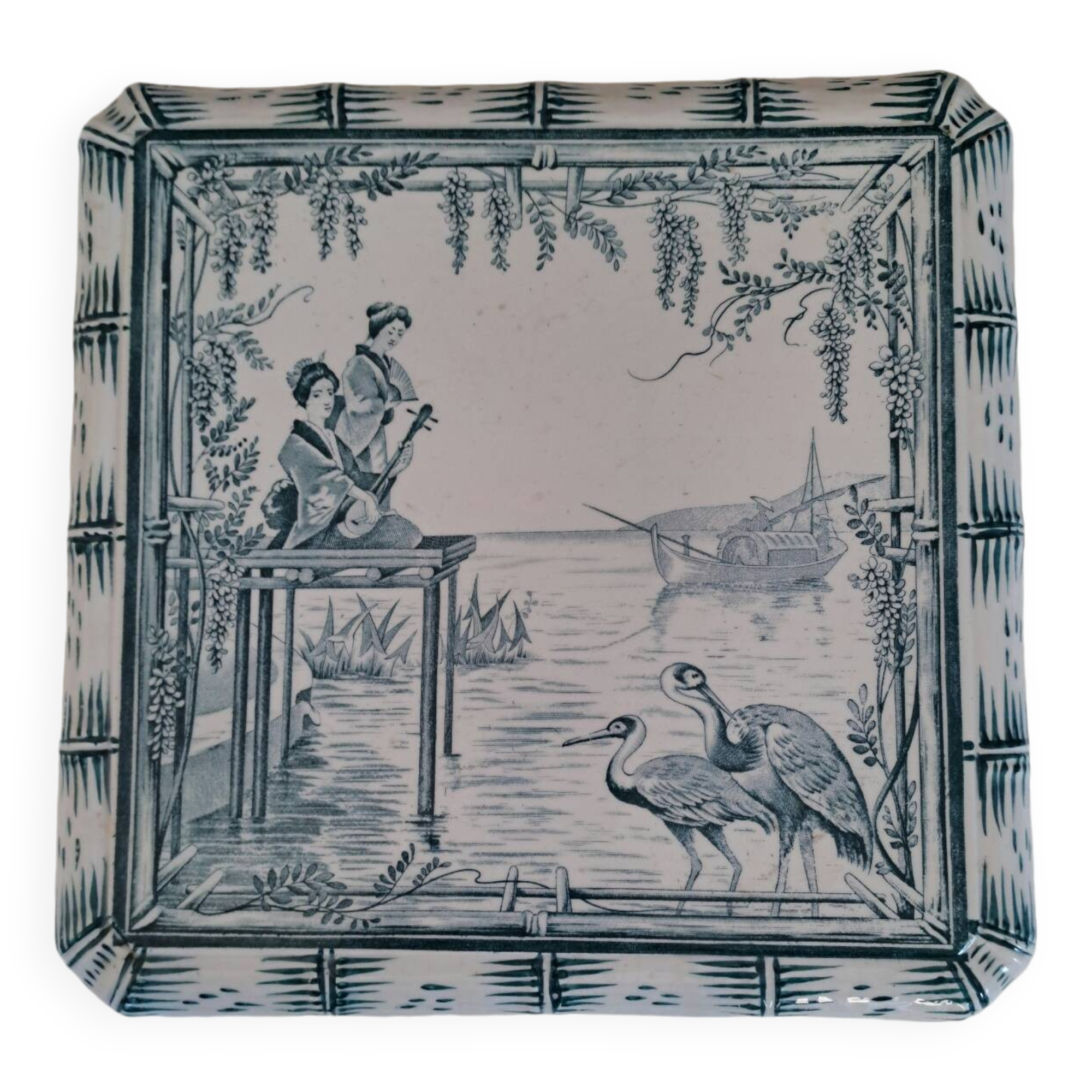 Creil and Montereau trivet with Japanese decor