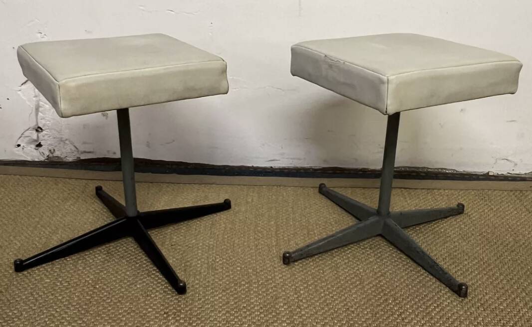 Paire de tabourets métal et skaï vintage