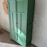 Armoire parisienne verte