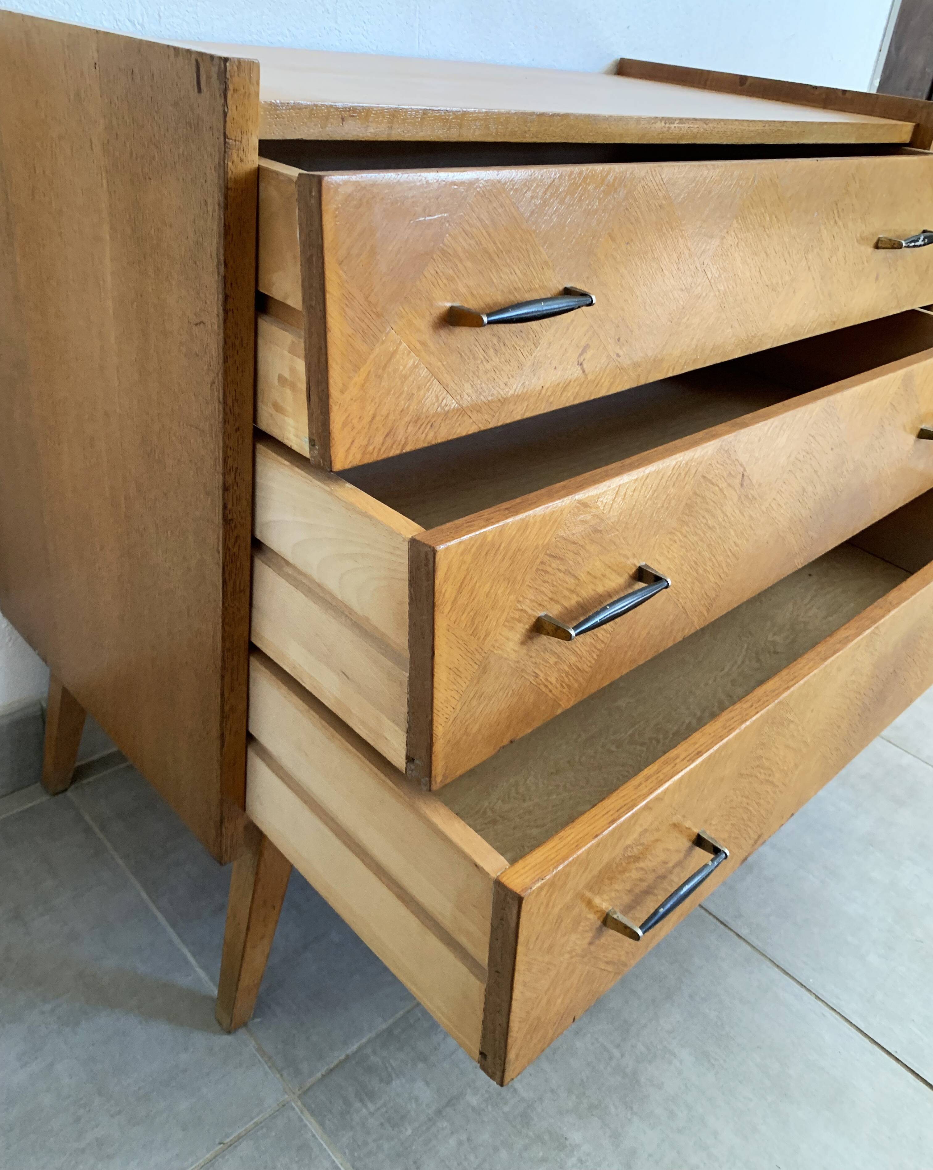 Oak chest of drawers from the scandinavian 60s