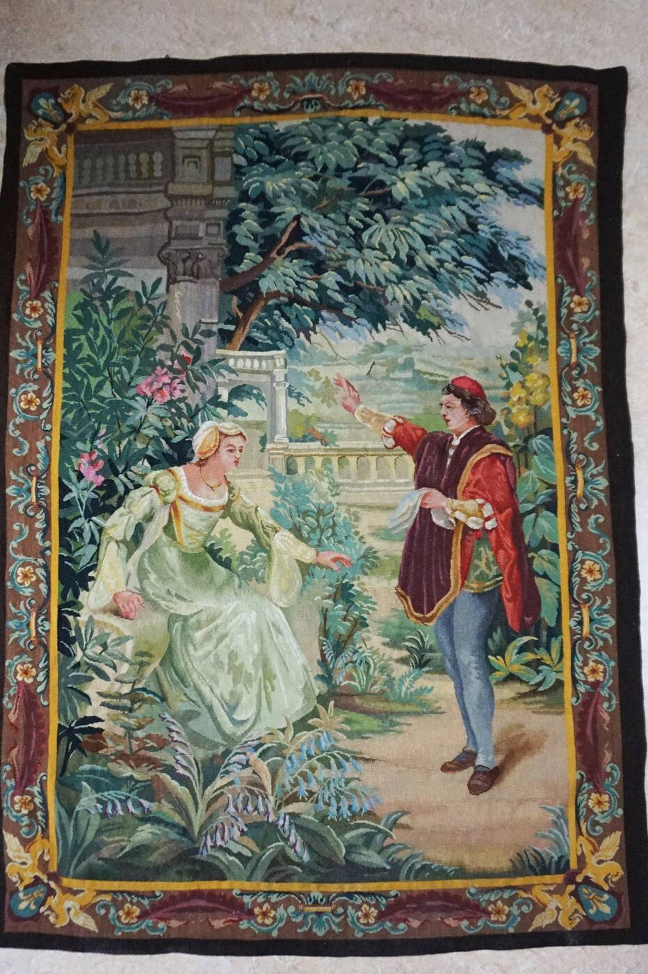 Tapisserie Aubusson française antique avec scène romantique