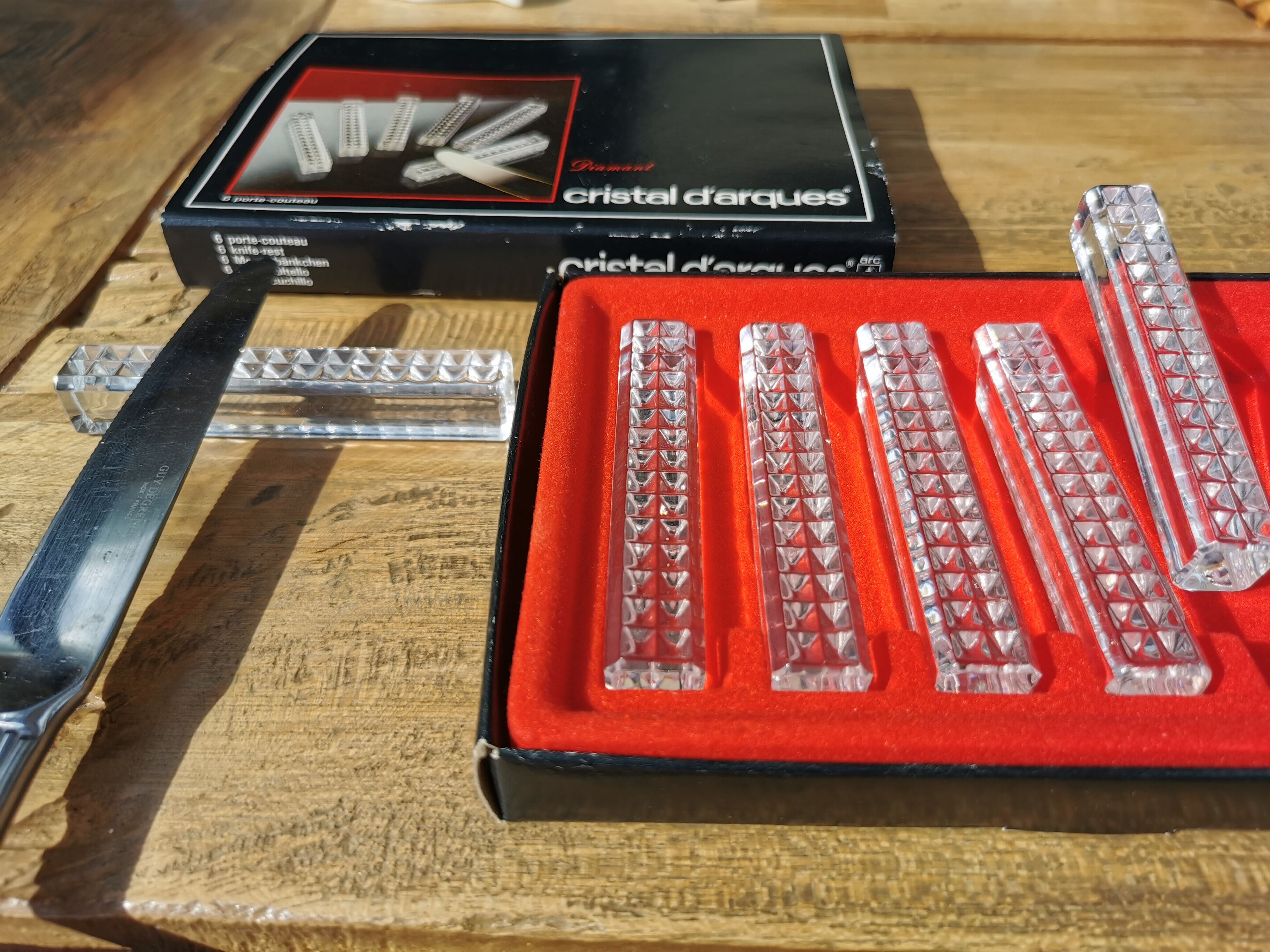 6 Arques crystal knives