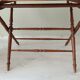 Table pliante vintage aux pieds tournés