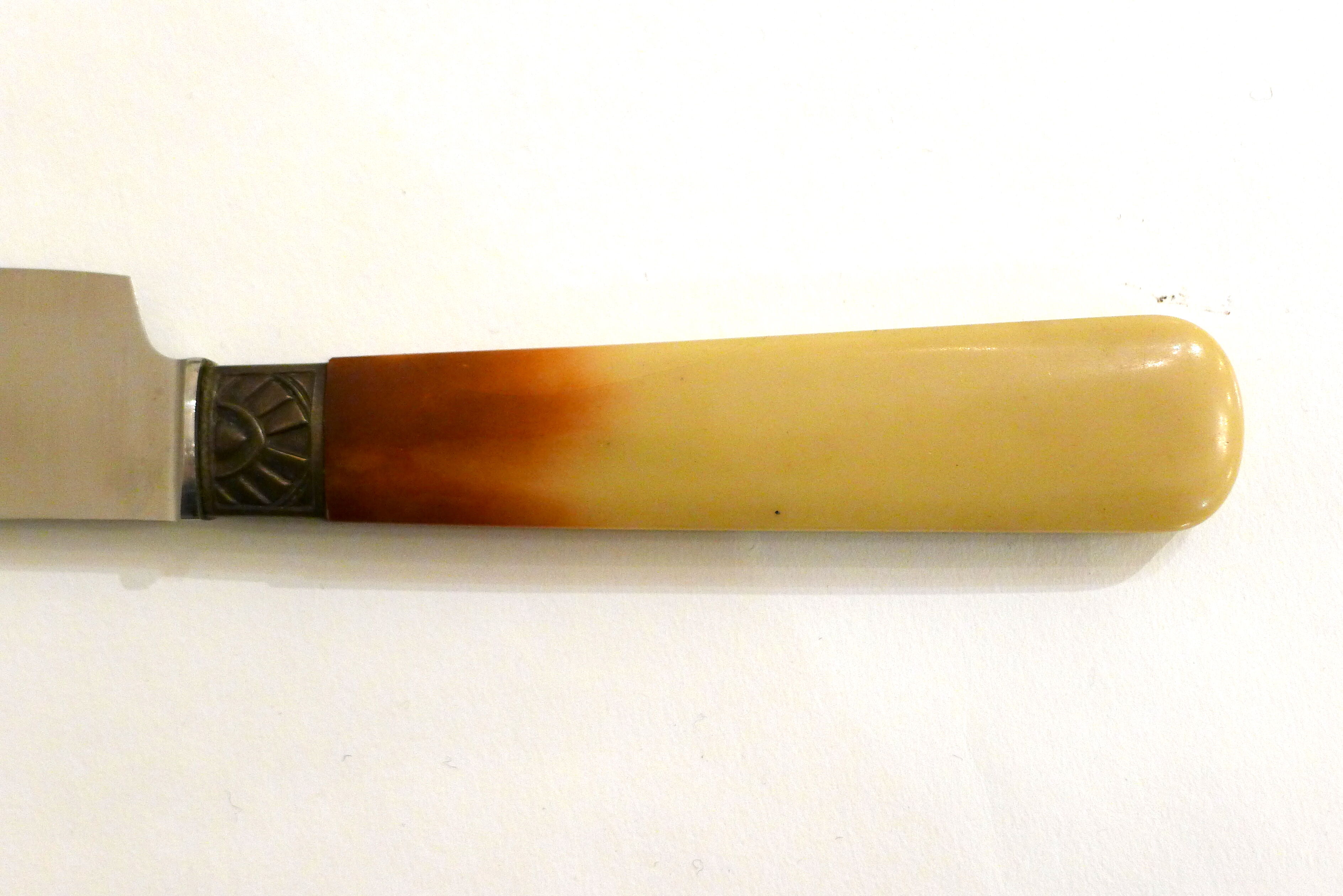 Art Deco leg covered box