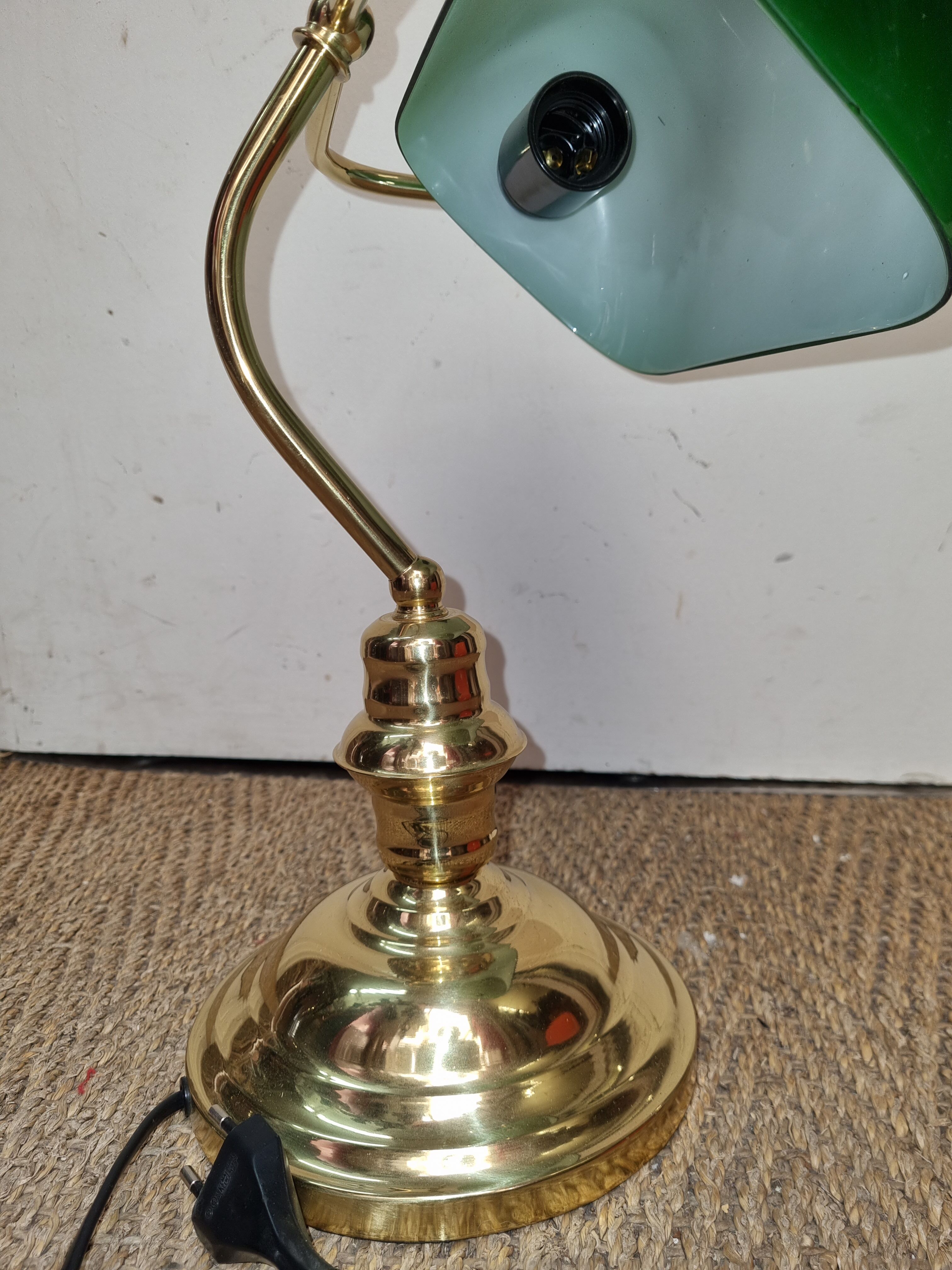 Green opaline banker lamp