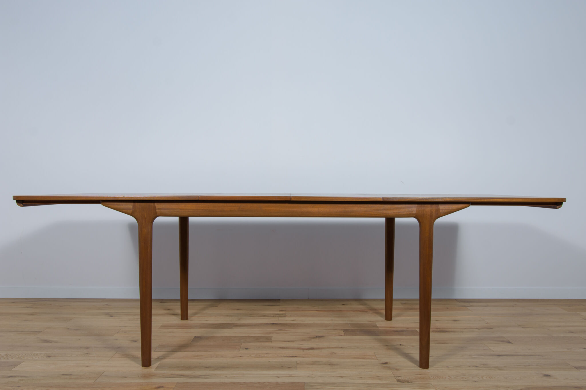 Teak extendable dining table from mcintosh, 1960s