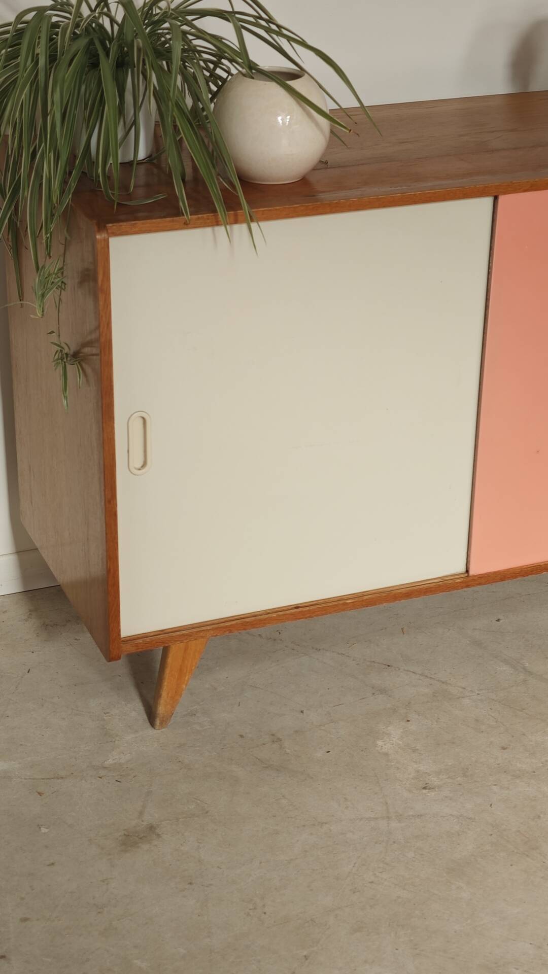 Buffet U452 pink and white by Jiri Jiroutek for Interier Praha