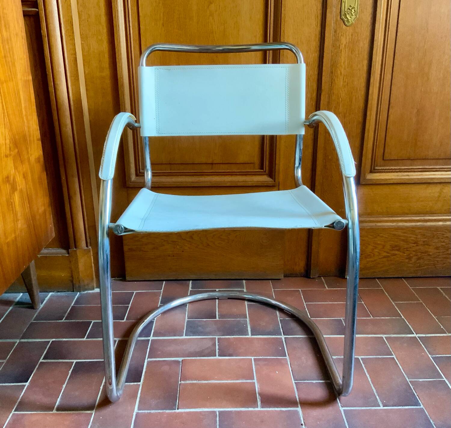 1970s leather cantilever chair