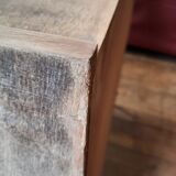 Spindle foot chest of drawers